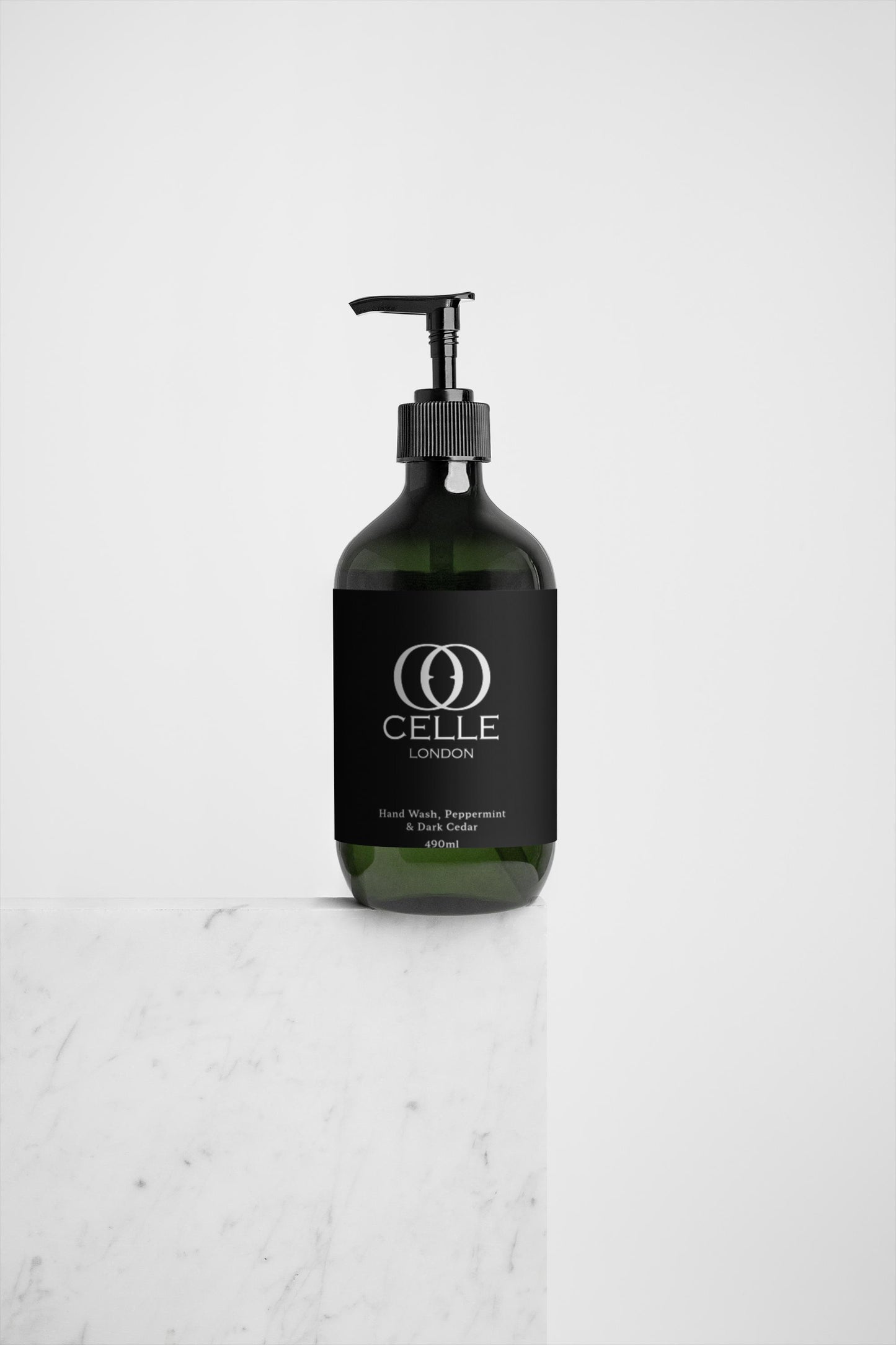 Hand Wash, Peppermint & Dark Cedar – Invigorating Hand Wash with a Fresh Herbal Scent